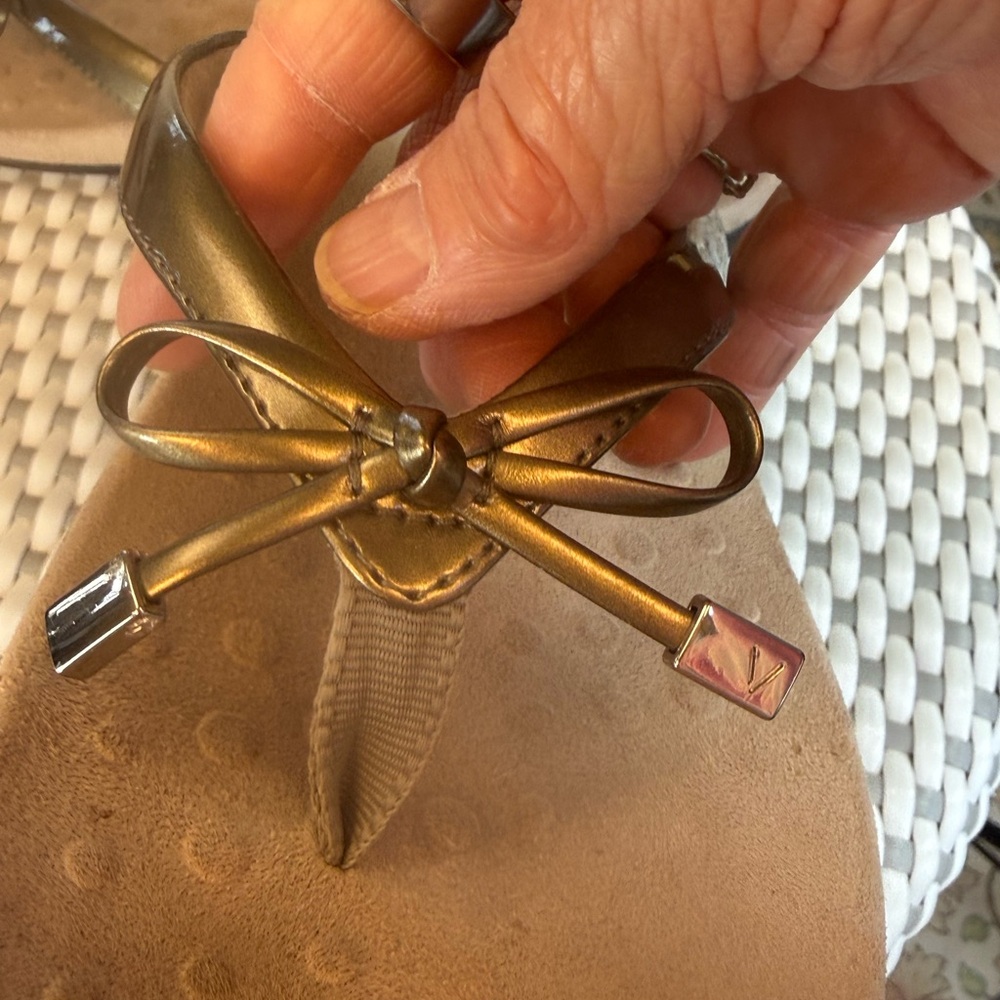 Vionic Bella II Gold Bow Toe Post Thong Flip Flop Sandal Comfort Size 10 - Picture 13 of 13